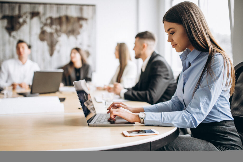 Descubra a grade de Administração e o valor do diploma no mercado atual. Seja para gerir seu negócio ou crescer na carreira, veja se o curso vale a pena aqui.